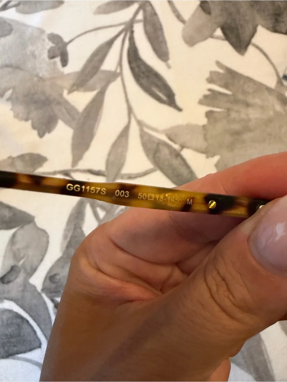Gucci Tortoiseshell Sunglasses with Gold Plaque Gucci GG1157S 003